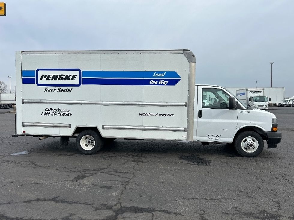 Light Duty Box Truck-Light and Medium Duty Trucks-GMC-2022-Savana G33903-White Deer-PA-103,466\n\t\tmiles-$ 31,750 - Image 15