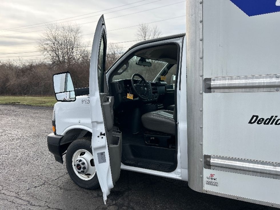 Light Duty Box Truck-Light and Medium Duty Trucks-GMC-2022-Savana G33903-White Deer-PA-103,466\n\t\tmiles-$ 31,750 - Image 16