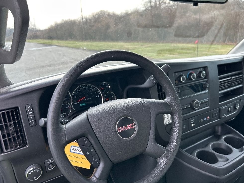 Light Duty Box Truck-Light and Medium Duty Trucks-GMC-2022-Savana G33903-White Deer-PA-103,466\n\t\tmiles-$ 31,750 - Image 17