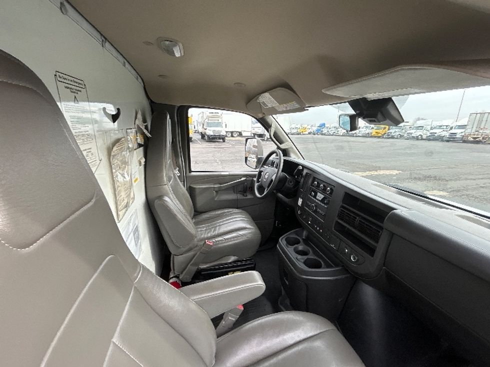 Light Duty Box Truck-Light and Medium Duty Trucks-GMC-2022-Savana G33903-White Deer-PA-103,466\n\t\tmiles-$ 31,750 - Image 22