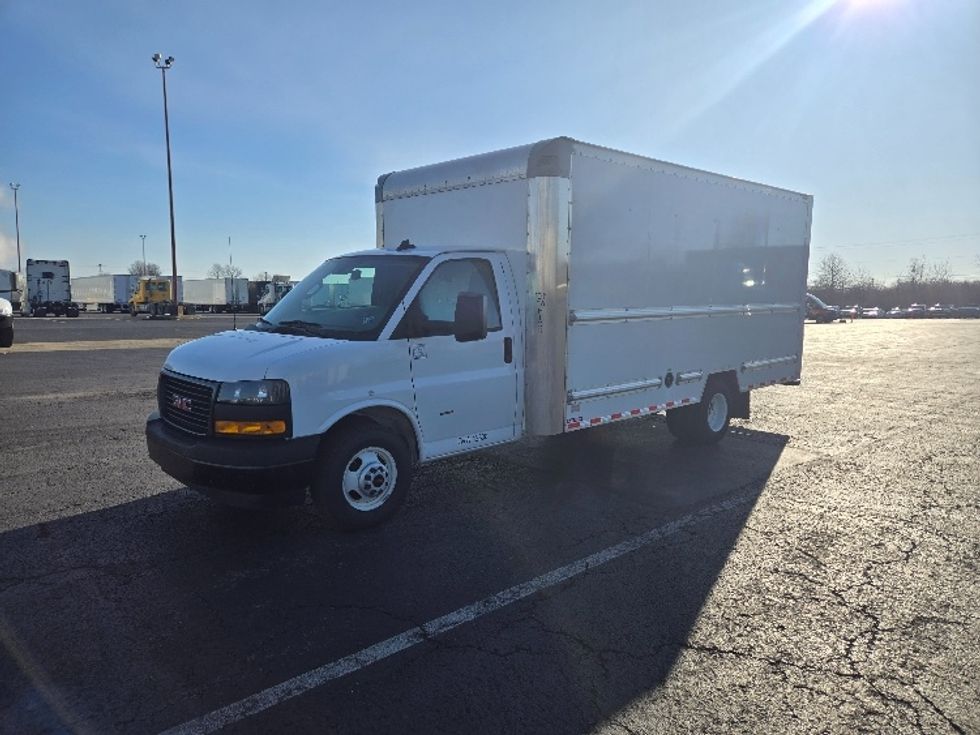 Light Duty Box Truck-Light and Medium Duty Trucks-GMC-2022-Savana G33903-White Deer-PA-68,363\n\t\tmiles-$ 34,750 - Image 3