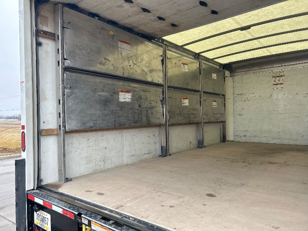 Light Duty Box Truck-Light and Medium Duty Trucks-GMC-2022-Savana G33903-Wichita-KS-75,106\n\t\tmiles-$ 40,500 - Image 11