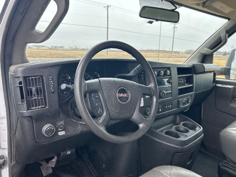 Light Duty Box Truck-Light and Medium Duty Trucks-GMC-2022-Savana G33903-Wichita-KS-75,106\n\t\tmiles-$ 40,500 - Image 17
