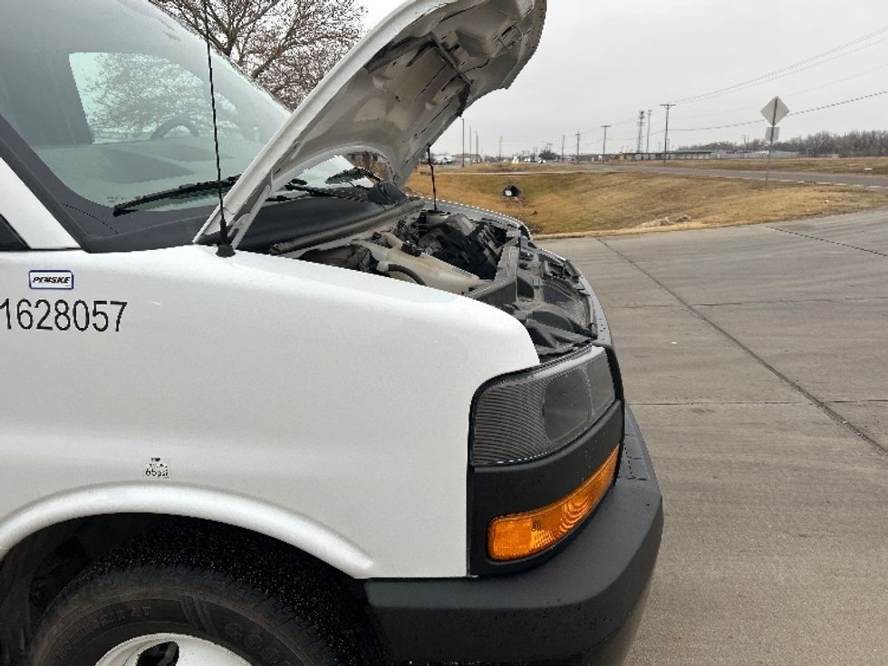 Light Duty Box Truck-Light and Medium Duty Trucks-GMC-2022-Savana G33903-Wichita-KS-75,106\n\t\tmiles-$ 40,500 - Image 23