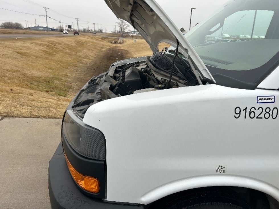 Light Duty Box Truck-Light and Medium Duty Trucks-GMC-2022-Savana G33903-Wichita-KS-75,106\n\t\tmiles-$ 40,500 - Image 24