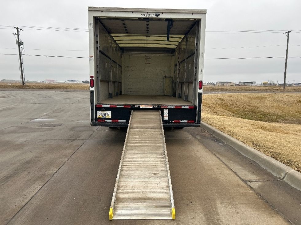 Light Duty Box Truck-Light and Medium Duty Trucks-GMC-2022-Savana G33903-Wichita-KS-75,106\n\t\tmiles-$ 40,500 - Image 9