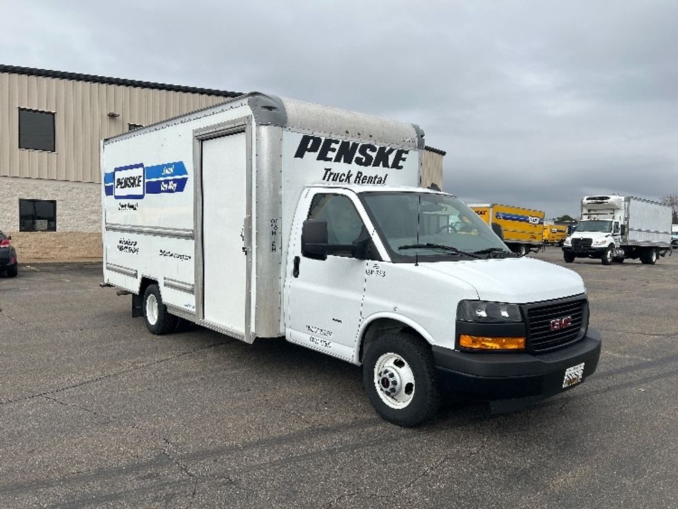 Light Duty Box Truck-Light and Medium Duty Trucks-GMC-2022-Savana G33903-Windsor-WI-36,319\n\t\tmiles-$ 45,250 - Image 1