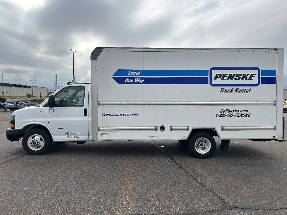 Light Duty Box Truck-Light and Medium Duty Trucks-GMC-2022-Savana G33903-Windsor-WI-36,319\n\t\tmiles-$ 45,250 - Image 4