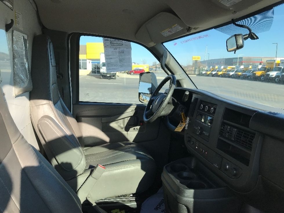 Light Duty Box Truck-Light and Medium Duty Trucks-GMC-2022-Savana G33903-Windsor-WI-39,514\n\t\tmiles-$ 48,250 - Image 22