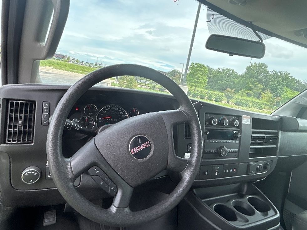 Light Duty Box Truck-Light and Medium Duty Trucks-GMC-2022-Savana G33903-Windsor-WI-49,016\n\t\tmiles-$ 41,250 - Image 18