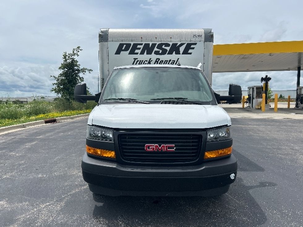 Light Duty Box Truck-Light and Medium Duty Trucks-GMC-2022-Savana G33903-Windsor-WI-49,016\n\t\tmiles-$ 41,250 - Image 2