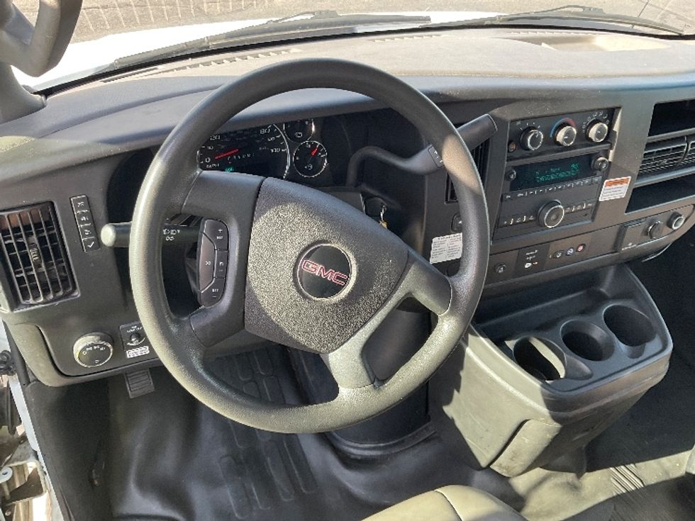Light Duty Box Truck-Light and Medium Duty Trucks-GMC-2022-Savana G33903-Windsor-WI-66,944\n\t\tmiles-$ 39,000 - Image 18