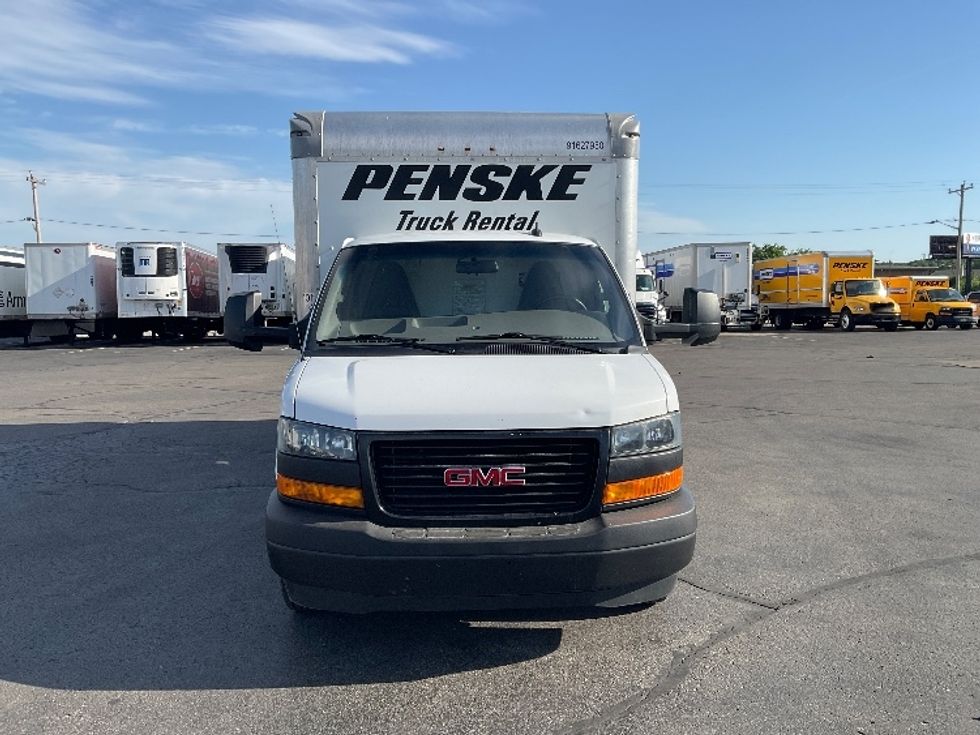 Light Duty Box Truck-Light and Medium Duty Trucks-GMC-2022-Savana G33903-Windsor-WI-66,944\n\t\tmiles-$ 39,000 - Image 2