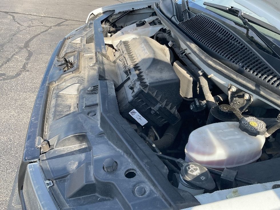 Light Duty Box Truck-Light and Medium Duty Trucks-GMC-2022-Savana G33903-Windsor-WI-66,944\n\t\tmiles-$ 39,000 - Image 24