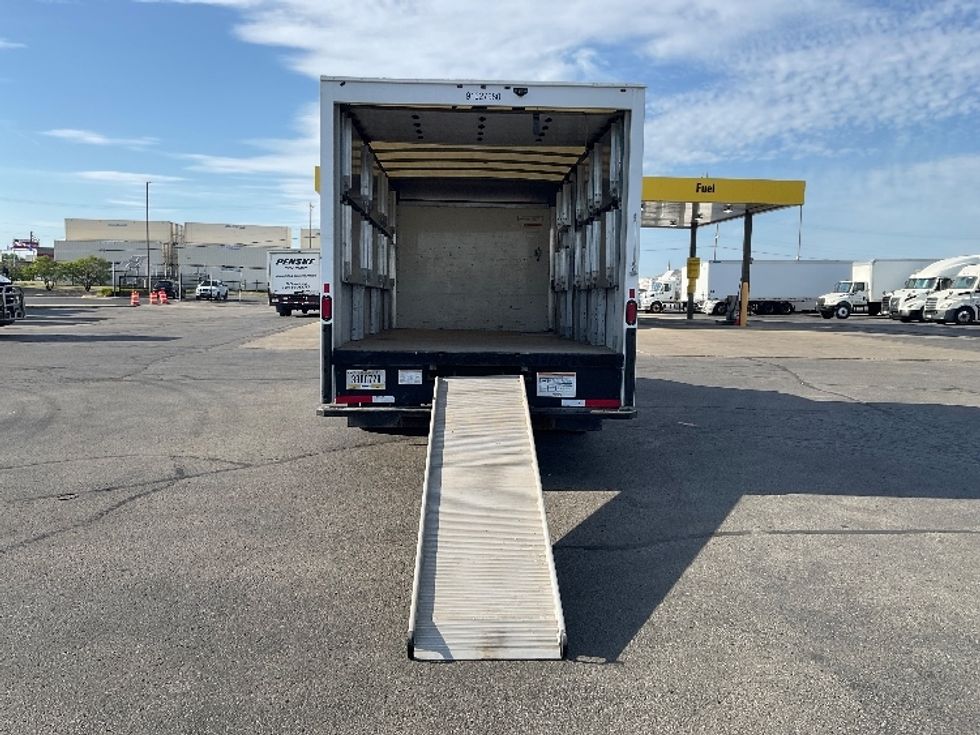 Light Duty Box Truck-Light and Medium Duty Trucks-GMC-2022-Savana G33903-Windsor-WI-66,944\n\t\tmiles-$ 39,000 - Image 9