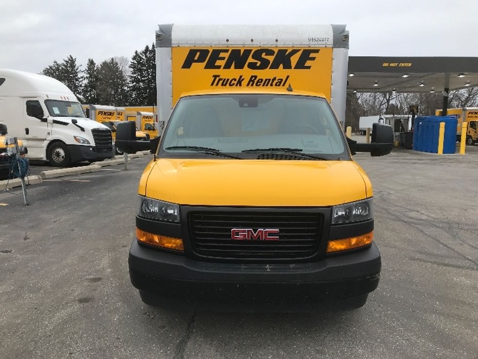 Light Duty Box Truck-Light and Medium Duty Trucks-GMC-2022-Savana G33903-Windsor-WI-87,367\n\t\tmiles-$ 29,750 - Image 2