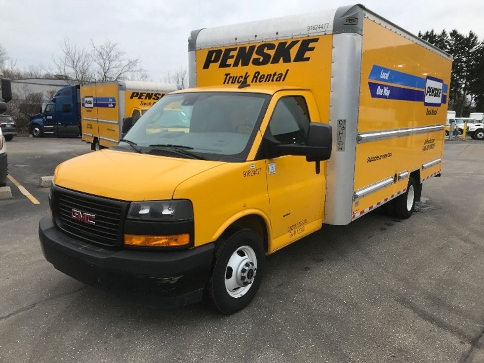 Light Duty Box Truck-Light and Medium Duty Trucks-GMC-2022-Savana G33903-Windsor-WI-87,367\n\t\tmiles-$ 29,750 - Image 3