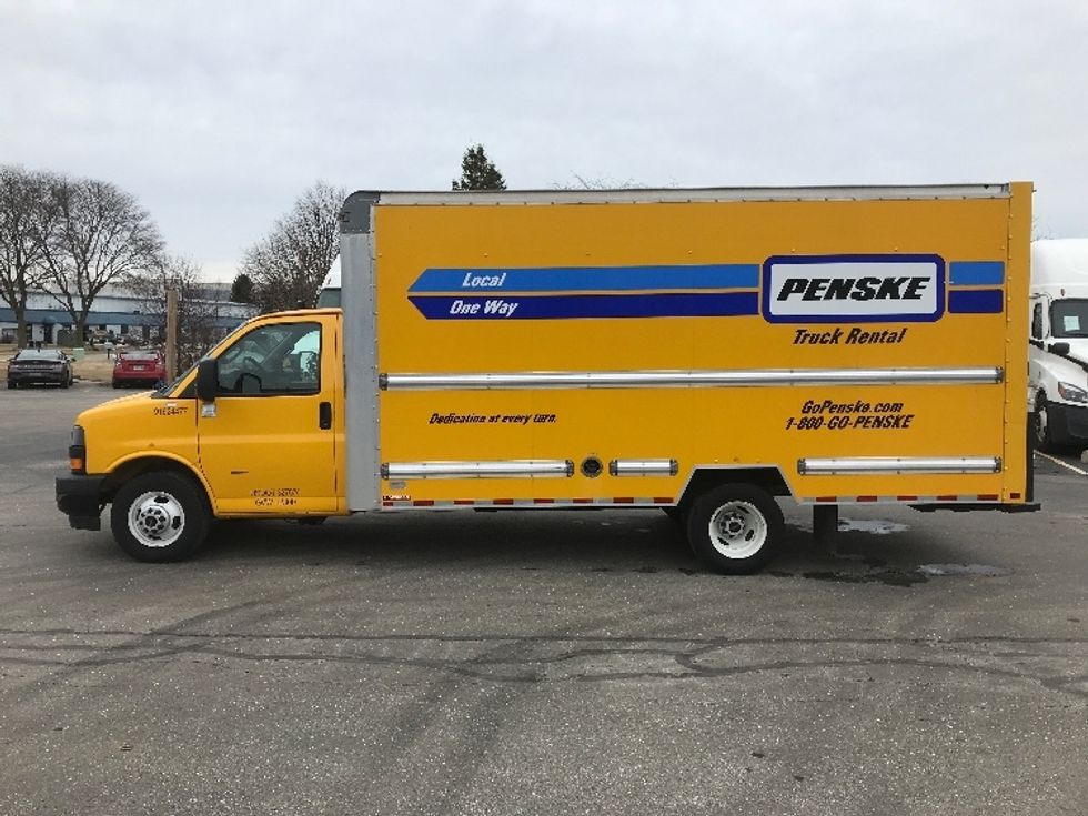 Light Duty Box Truck-Light and Medium Duty Trucks-GMC-2022-Savana G33903-Windsor-WI-87,367\n\t\tmiles-$ 29,750 - Image 4