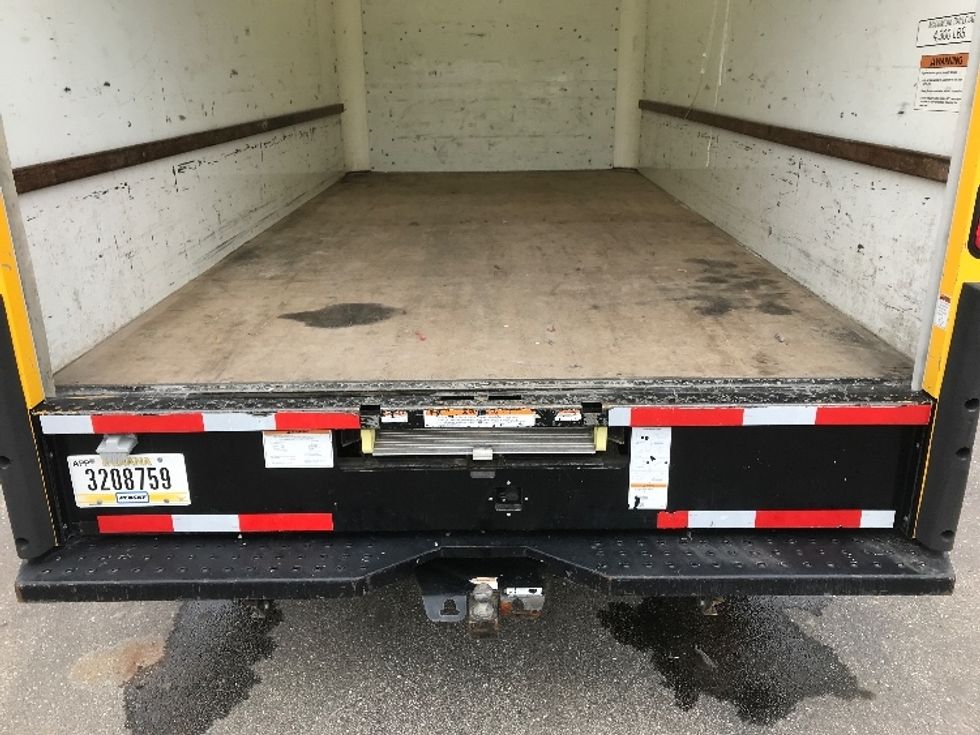 Light Duty Box Truck-Light and Medium Duty Trucks-GMC-2022-Savana G33903-Windsor-WI-87,367\n\t\tmiles-$ 29,750 - Image 9