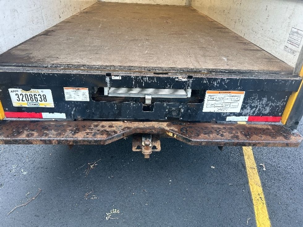 Light Duty Box Truck-Light and Medium Duty Trucks-GMC-2022-Savana G33903-Zelienople-PA-112,798\n\t\tmiles-$ 26,500 - Image 10
