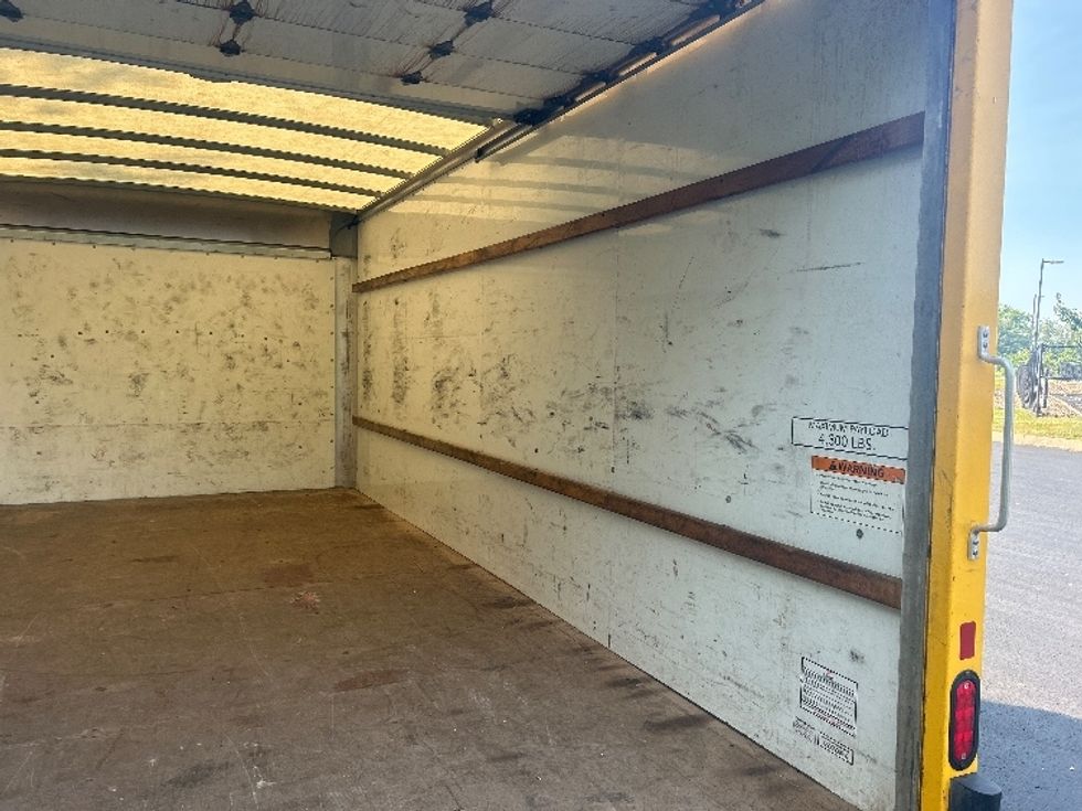 Light Duty Box Truck-Light and Medium Duty Trucks-GMC-2022-Savana G33903-Zelienople-PA-112,798\n\t\tmiles-$ 26,500 - Image 12
