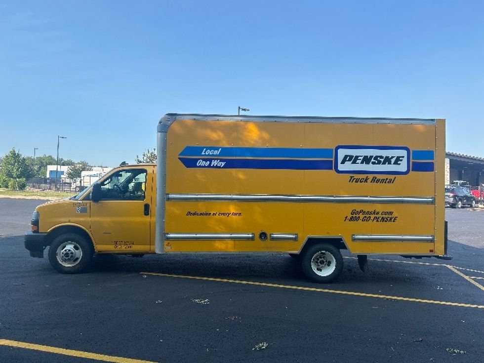 Light Duty Box Truck-Light and Medium Duty Trucks-GMC-2022-Savana G33903-Zelienople-PA-112,798\n\t\tmiles-$ 26,500 - Image 4
