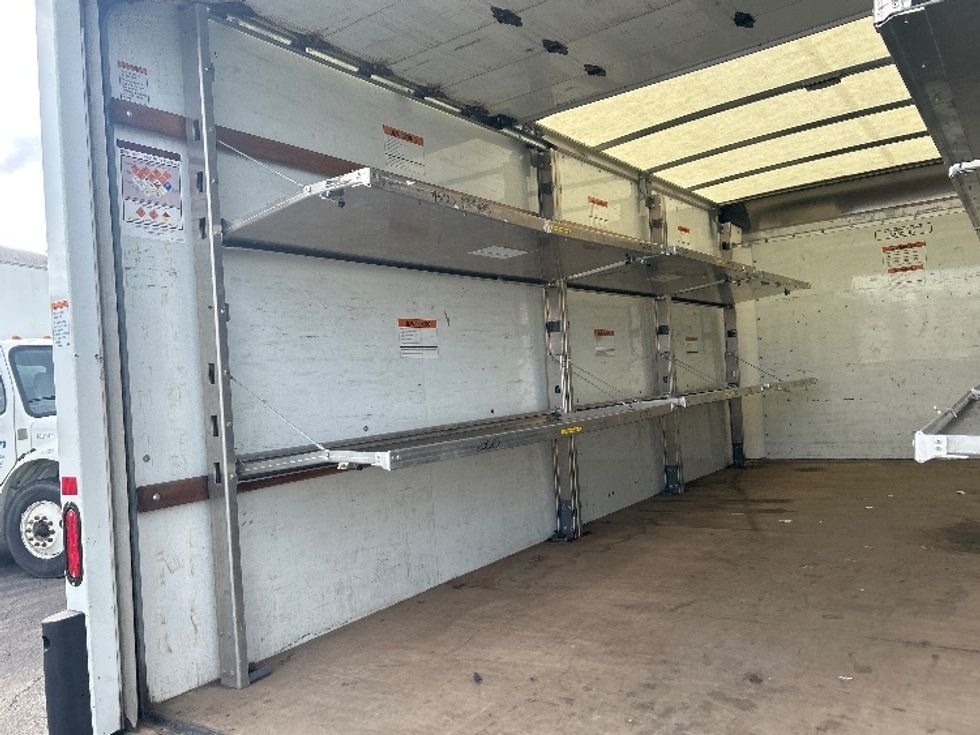 Light Duty Box Truck-Light and Medium Duty Trucks-GMC-2022-Savana G33903-Zelienople-PA-60,389\n\t\tmiles-$ 38,250 - Image 10