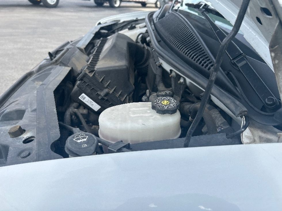 Light Duty Box Truck-Light and Medium Duty Trucks-GMC-2022-Savana G33903-Zelienople-PA-60,389\n\t\tmiles-$ 38,250 - Image 23