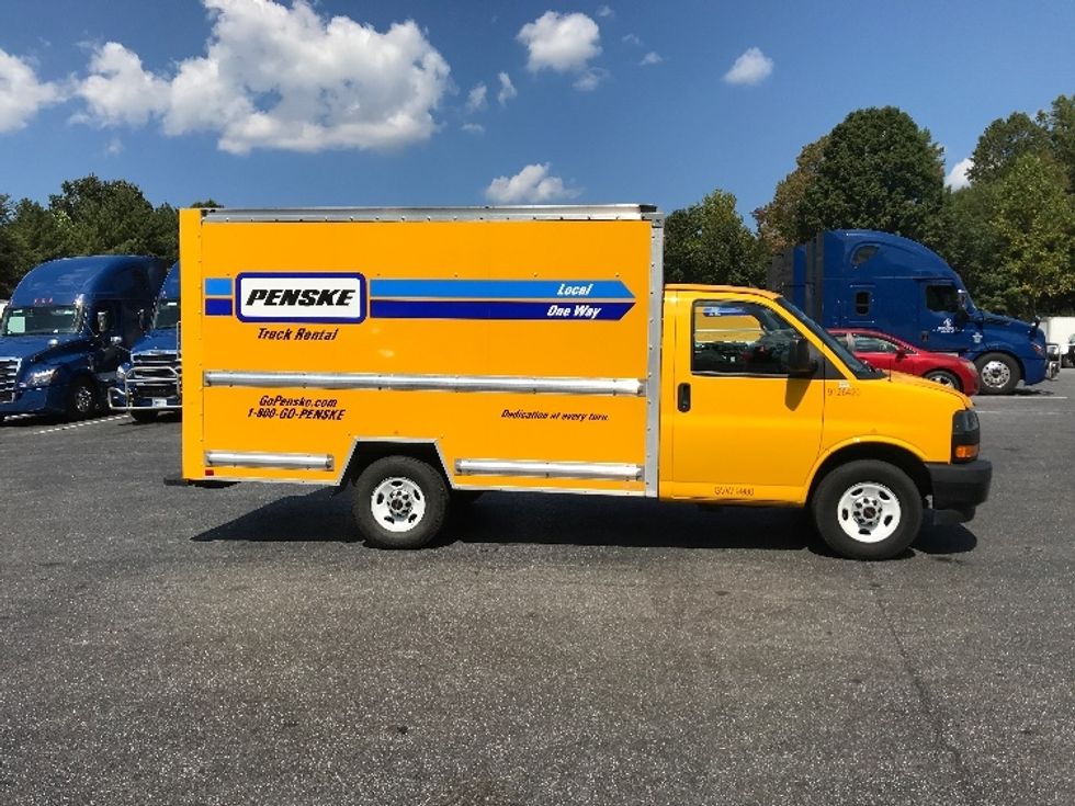 Light Duty Box Truck-Light and Medium Duty Trucks-GMC-2023-Savana G33503-Conover-NC-102,490\n\t\tmiles-$ 30,000 - Image 14