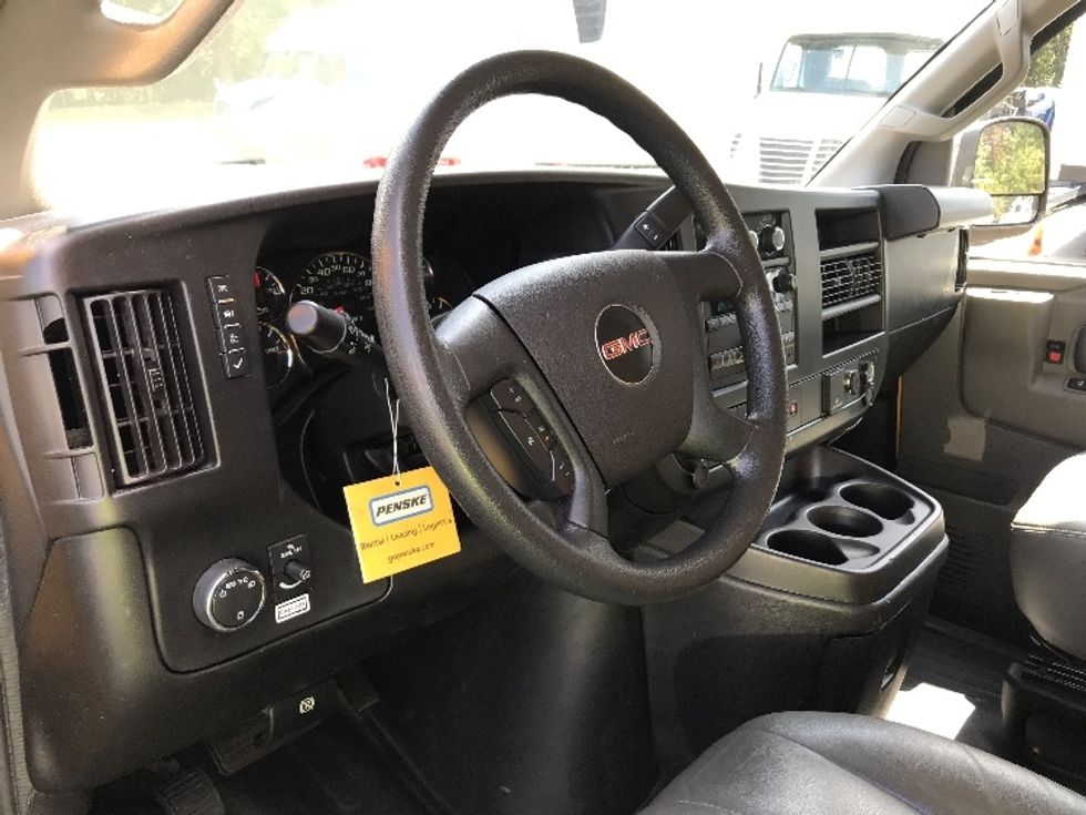 Light Duty Box Truck-Light and Medium Duty Trucks-GMC-2023-Savana G33503-Conover-NC-102,490\n\t\tmiles-$ 30,000 - Image 16