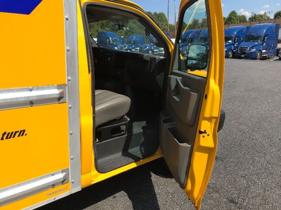 Light Duty Box Truck-Light and Medium Duty Trucks-GMC-2023-Savana G33503-Conover-NC-102,490\n\t\tmiles-$ 30,000 - Image 19
