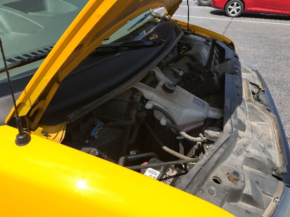 Light Duty Box Truck-Light and Medium Duty Trucks-GMC-2023-Savana G33503-Conover-NC-102,490\n\t\tmiles-$ 30,000 - Image 22