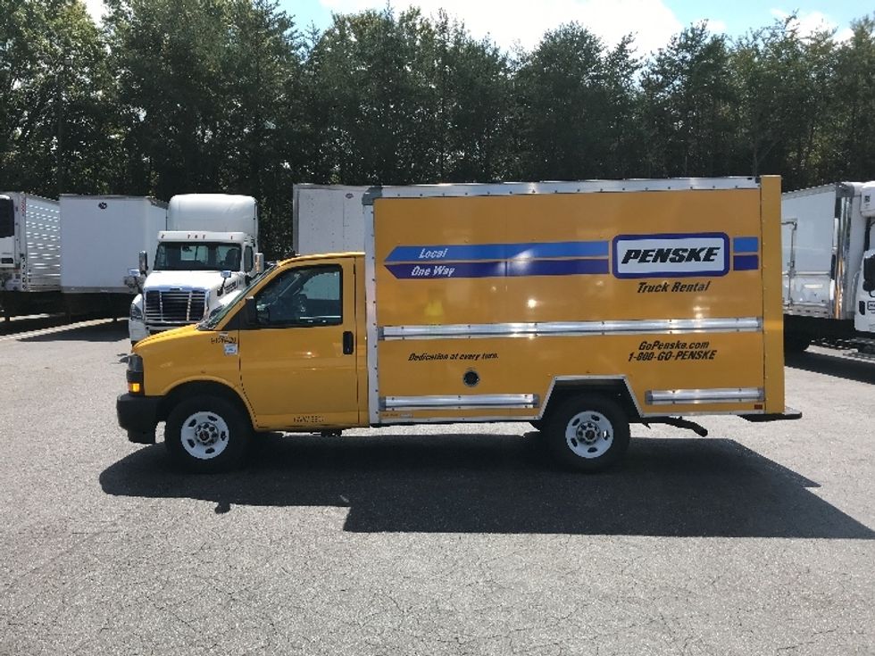 Light Duty Box Truck-Light and Medium Duty Trucks-GMC-2023-Savana G33503-Conover-NC-102,490\n\t\tmiles-$ 30,000 - Image 4