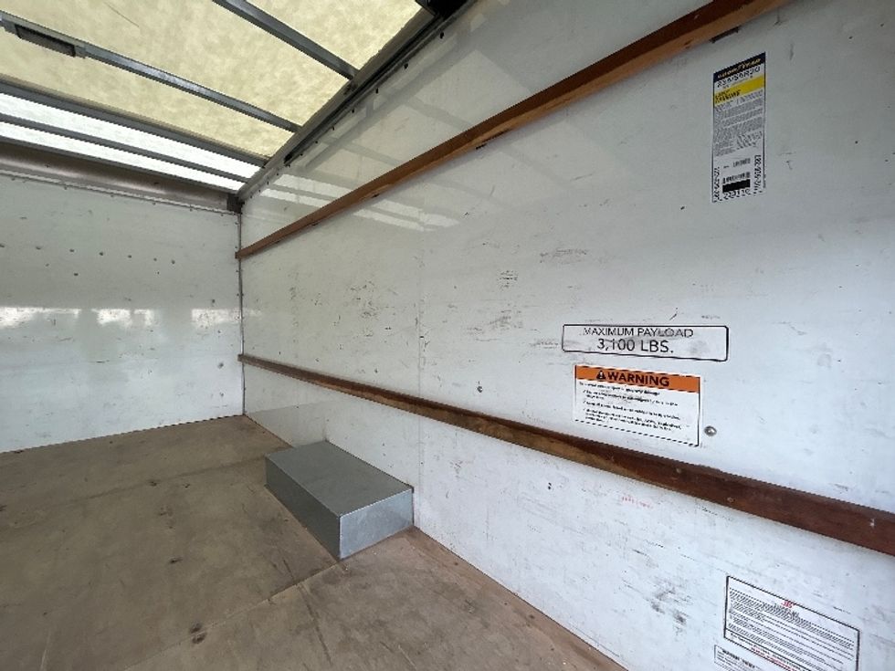 Light Duty Box Truck-Light and Medium Duty Trucks-GMC-2023-Savana G33503-Hammond-LA-170,218\n\t\tmiles-$ 19,250 - Image 10