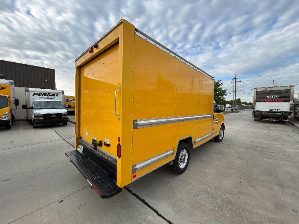 Light Duty Box Truck-Light and Medium Duty Trucks-GMC-2023-Savana G33503-Hammond-LA-170,218\n\t\tmiles-$ 19,250 - Image 11