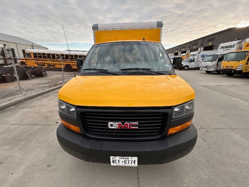 Light Duty Box Truck-Light and Medium Duty Trucks-GMC-2023-Savana G33503-Hammond-LA-170,218\n\t\tmiles-$ 19,250 - Image 2