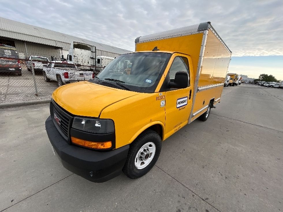 Light Duty Box Truck-Light and Medium Duty Trucks-GMC-2023-Savana G33503-Hammond-LA-170,218\n\t\tmiles-$ 19,250 - Image 3
