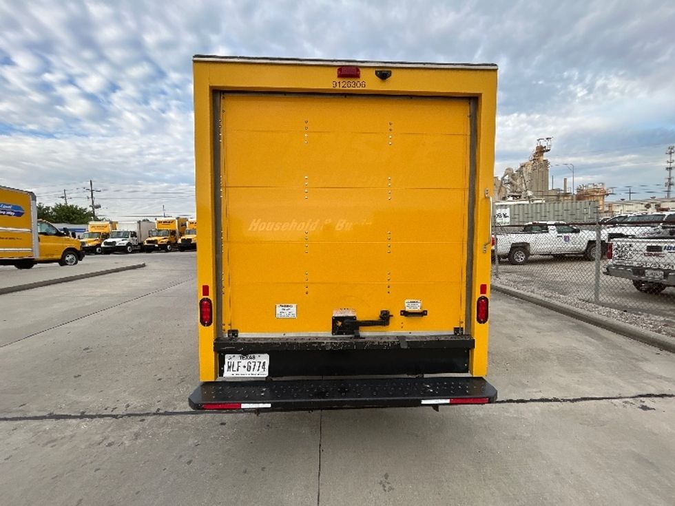 Light Duty Box Truck-Light and Medium Duty Trucks-GMC-2023-Savana G33503-Hammond-LA-170,218\n\t\tmiles-$ 19,250 - Image 7