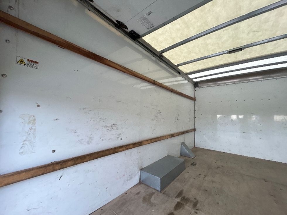 Light Duty Box Truck-Light and Medium Duty Trucks-GMC-2023-Savana G33503-Hammond-LA-170,218\n\t\tmiles-$ 19,250 - Image 9
