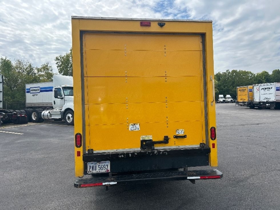 Light Duty Box Truck-Light and Medium Duty Trucks-GMC-2023-Savana G33503-Obetz-OH-106,278\n\t\tmiles-$ 27,500 - Image 6