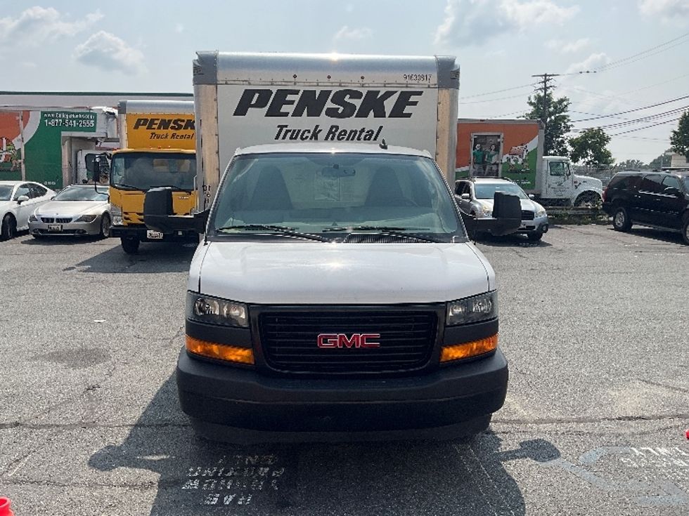 Light Duty Box Truck-Light and Medium Duty Trucks-GMC-2023-Savana G33903-Alexandria-VA-55,018\n\t\tmiles-$ 41,250 - Image 2