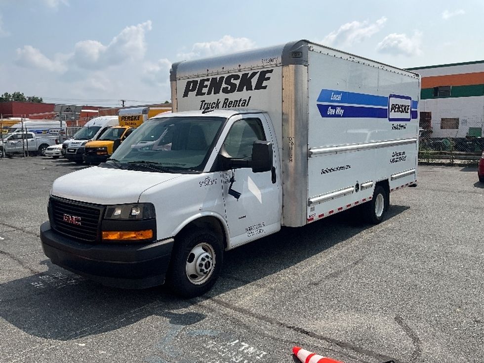 Light Duty Box Truck-Light and Medium Duty Trucks-GMC-2023-Savana G33903-Alexandria-VA-55,018\n\t\tmiles-$ 41,250 - Image 3