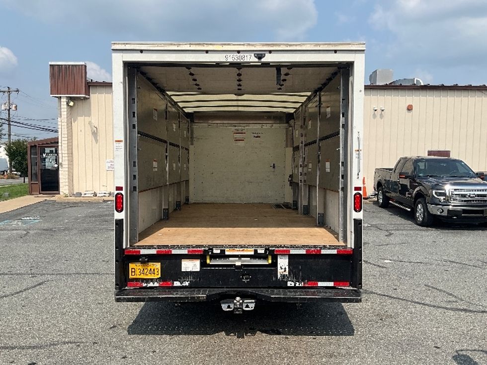 Light Duty Box Truck-Light and Medium Duty Trucks-GMC-2023-Savana G33903-Alexandria-VA-55,018\n\t\tmiles-$ 41,250 - Image 8