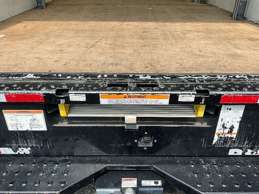 Light Duty Box Truck-Light and Medium Duty Trucks-GMC-2023-Savana G33903-Alexandria-VA-55,018\n\t\tmiles-$ 41,250 - Image 9