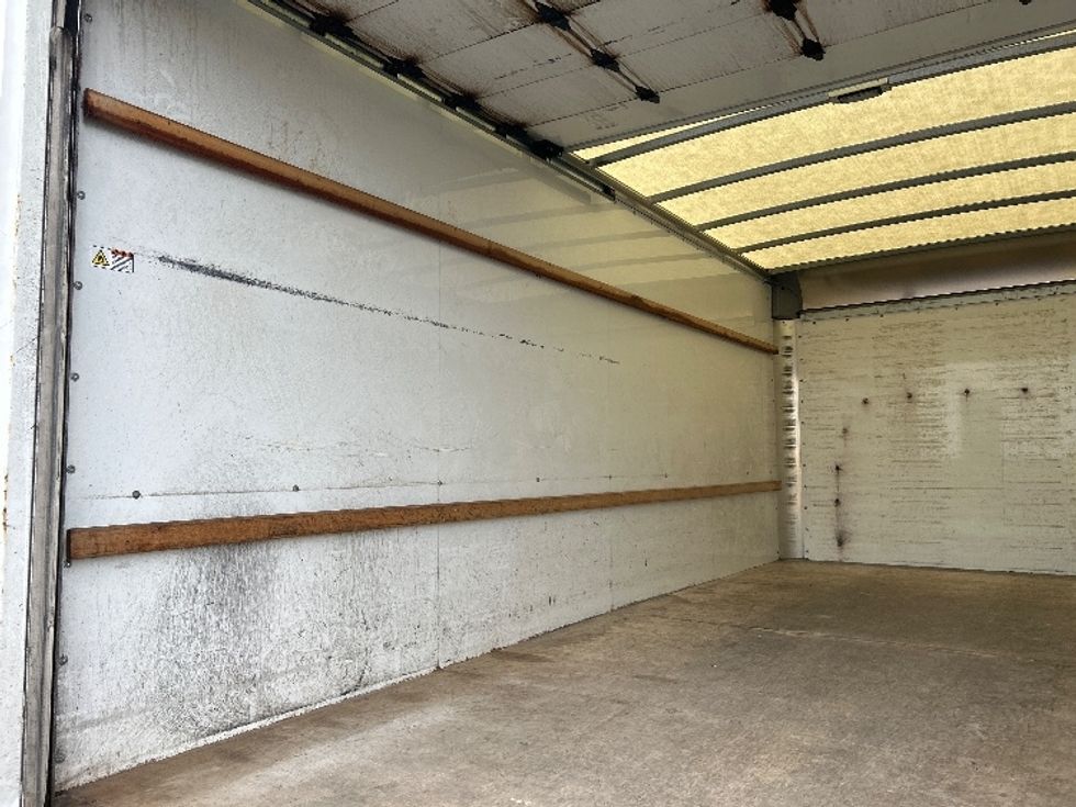Light Duty Box Truck-Light and Medium Duty Trucks-GMC-2023-Savana G33903-Braintree-MA-118,393\n\t\tmiles-$ 29,500 - Image 11