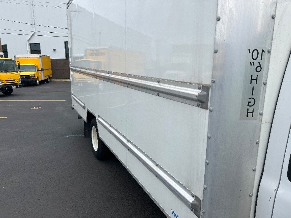 Light Duty Box Truck-Light and Medium Duty Trucks-GMC-2023-Savana G33903-Braintree-MA-118,393\n\t\tmiles-$ 29,500 - Image 28