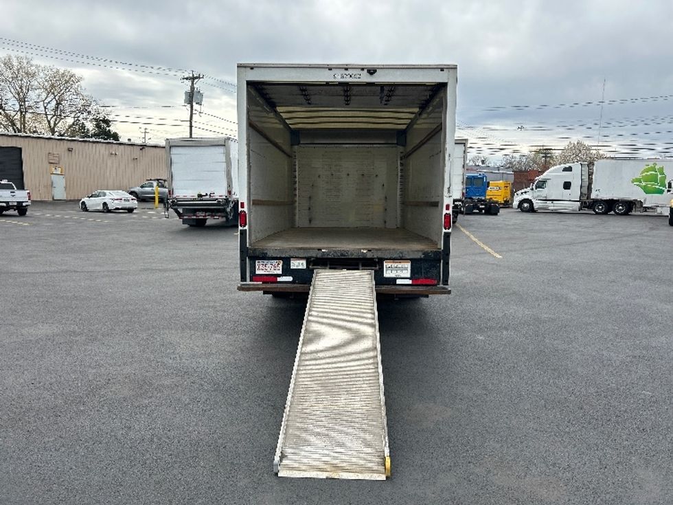 Light Duty Box Truck-Light and Medium Duty Trucks-GMC-2023-Savana G33903-Braintree-MA-118,393\n\t\tmiles-$ 29,500 - Image 9