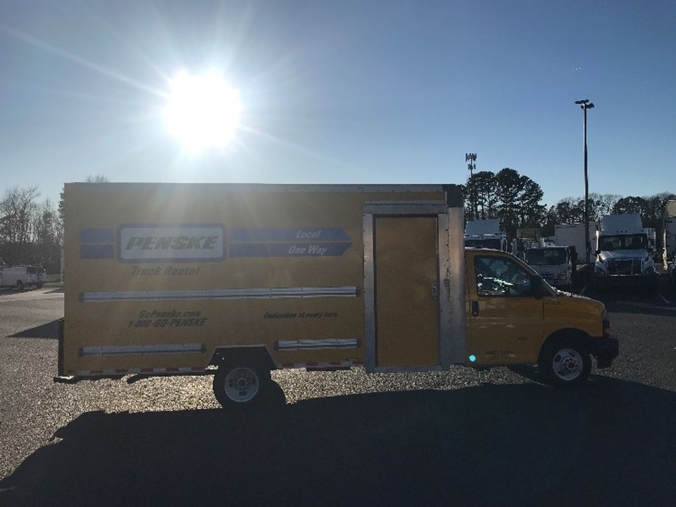 Light Duty Box Truck-Light and Medium Duty Trucks-GMC-2023-Savana G33903-Charlotte-NC-17,560\n\t\tmiles-$ 50,750 - Image 15