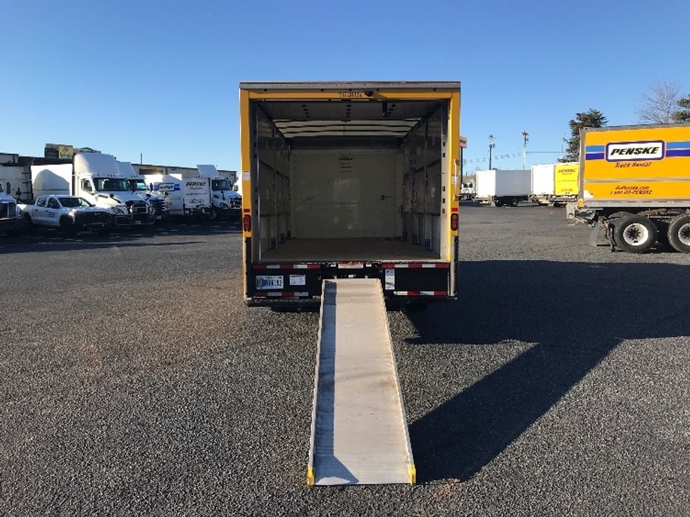 Light Duty Box Truck-Light and Medium Duty Trucks-GMC-2023-Savana G33903-Charlotte-NC-17,560\n\t\tmiles-$ 50,750 - Image 9