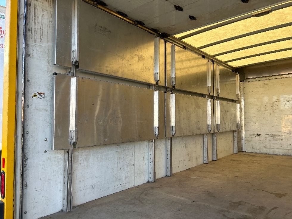 Light Duty Box Truck-Light and Medium Duty Trucks-GMC-2023-Savana G33903-Charlotte-NC-56,522\n\t\tmiles-$ 46,000 - Image 10